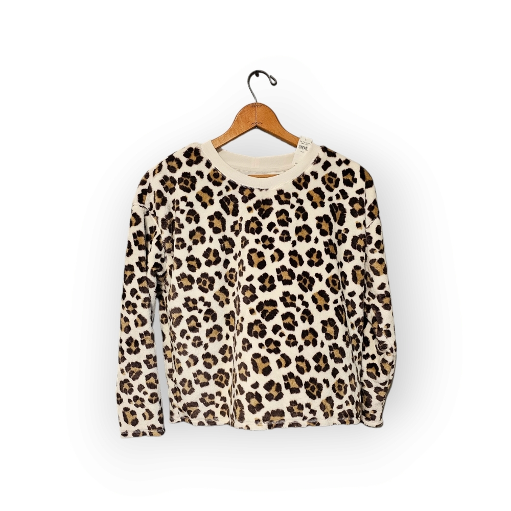 Arie sleepwear sweatshirt, nwt.‎ Small. Free shipping